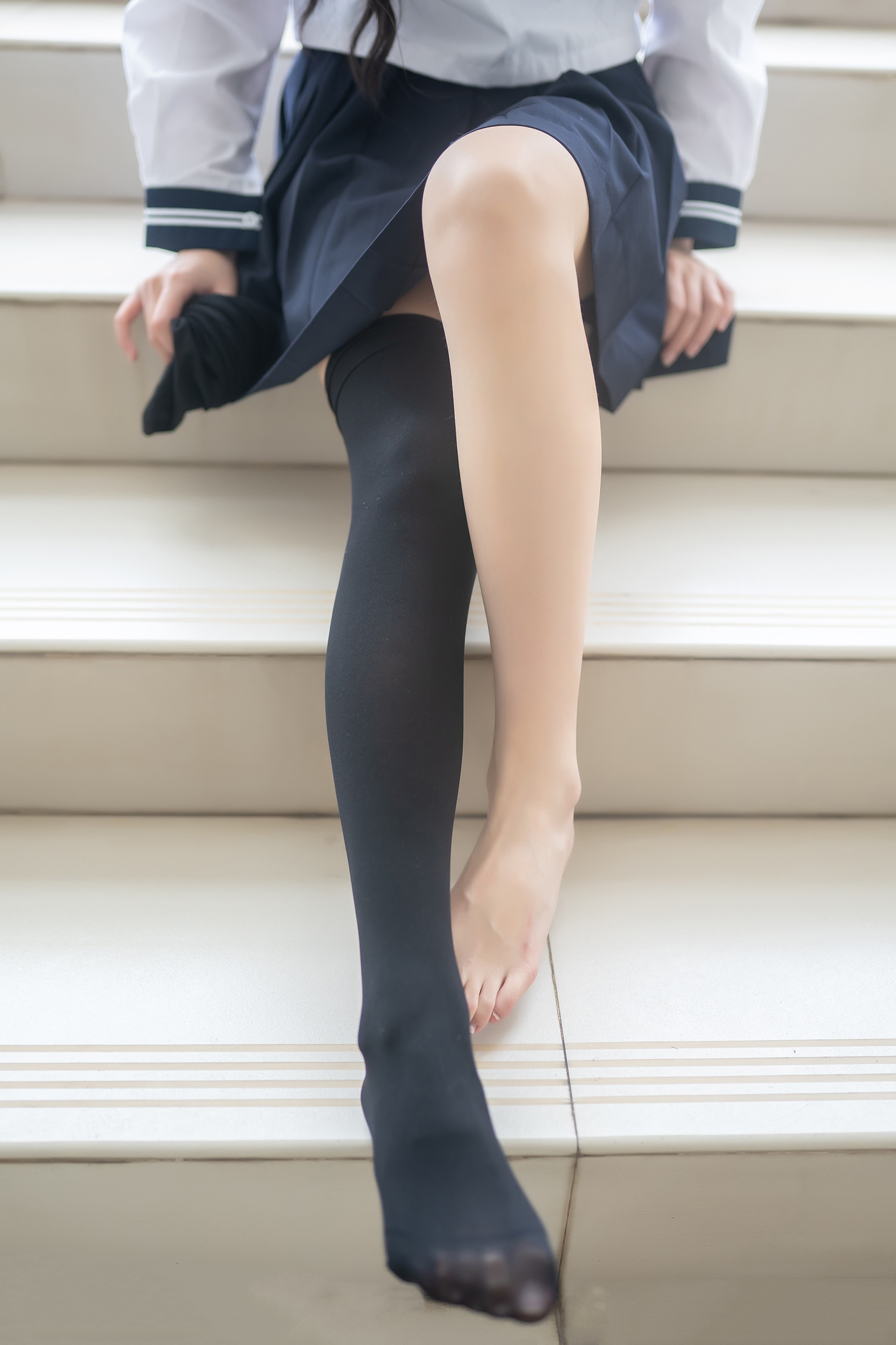 图片[1]-风之领域 – NO.240 阶梯上的黑丝JK少女 [40P]-XikXak